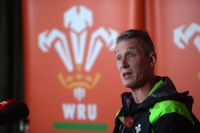 041114 - Wales Rugby Team Announcement -Wales coach Rob Howley talks to media