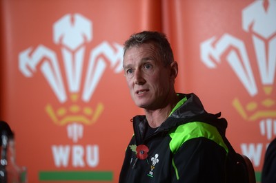 041114 - Wales Rugby Team Announcement -Wales coach Rob Howley talks to media