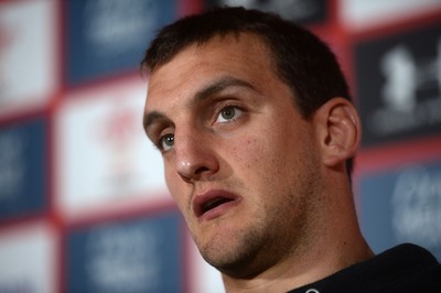 041114 - Wales Rugby Team Announcement -Wales captain Sam Warburton talks to media