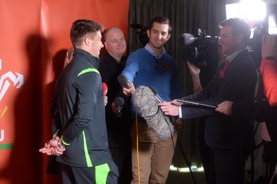 041114 - Wales Rugby Team Announcement -Rhys Webb talks to media