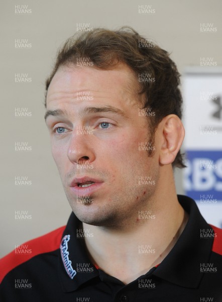 050313 - Wales Rugby Team Announcement -Alun Wyn Jones talks to media