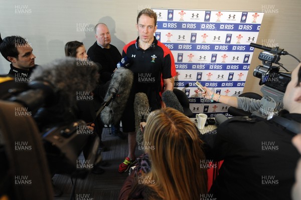 050313 - Wales Rugby Team Announcement -Alun Wyn Jones talks to media