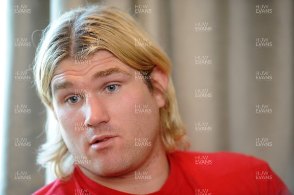 190213 - Wales Rugby Team Announcement -Richard Hibbard talks to reporters