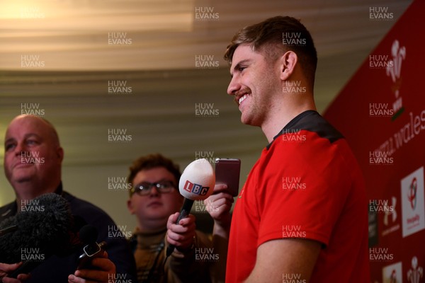 281119 - Wales Rugby Team Announcement - Aaron Wainwright talks to media