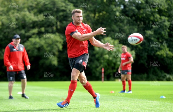 150819 - Wales Rugby Team Announcement and Training - Dan Biggar during training