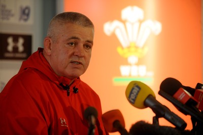 17.11.09 - Wales Rugby Team Announcement - Wales head coach Warren Gatland announces his team to play Argentina on Saturday. 