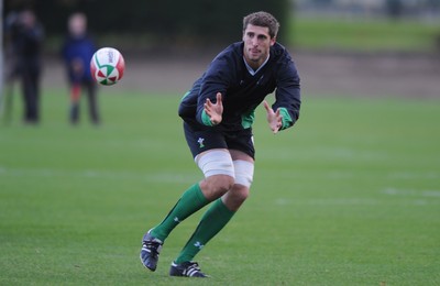 17.11.09 - Wales Rugby Training - Luke Charteris during training. 