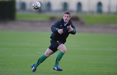 17.11.09 - Wales Rugby Training - Jonathan Davies during training. 