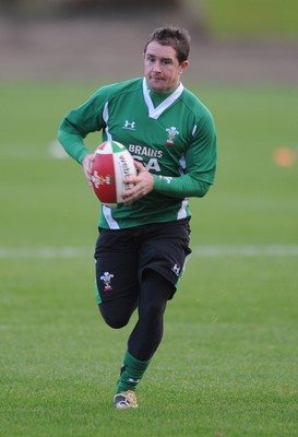 17.11.09 - Wales Rugby Training - Shane Williams during training. 