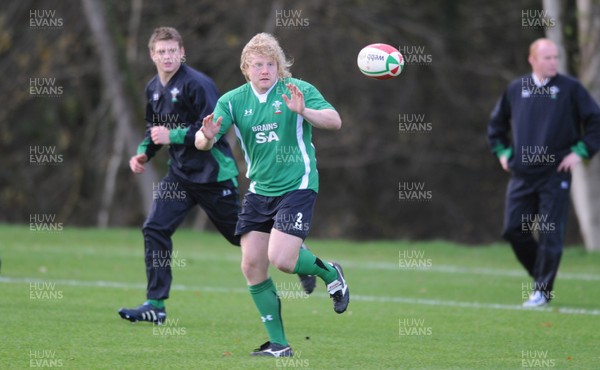 17.11.09 - Wales Rugby Training - Duncan Jones during training. 
