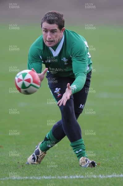 17.11.09 - Wales Rugby Training - Shane Williams during training. 