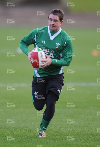 17.11.09 - Wales Rugby Training - Shane Williams during training. 
