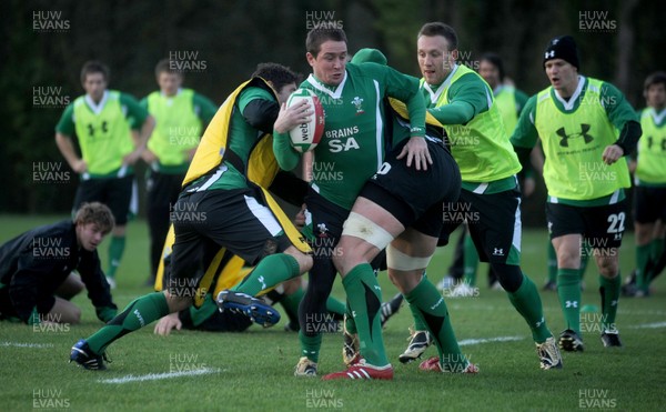 17.11.09 - Wales Rugby Training - Shane Williams during training. 
