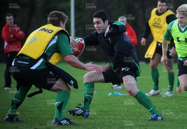 17.11.09 - Wales Rugby Training - Stephen Jones during training. 