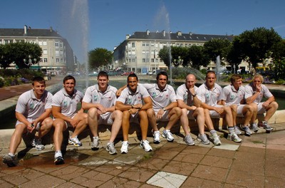 05.09.07 - Wales Rugby World Cup Training - France - Welsh players take in the sights in St Nazaire, France 