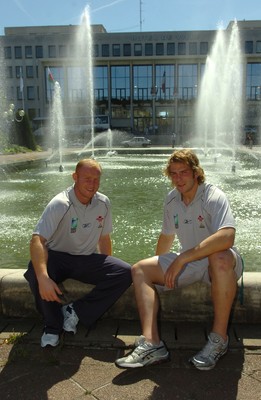 05.09.07 - Wales Rugby World Cup Training - France - Martyn Williams(L) and Alun Wyn Jones outside City Hall in St Nazaire, France 