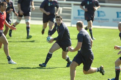 05.09.07 - Wales Rugby World Cup Training - France - Stephen Jones in action during training 