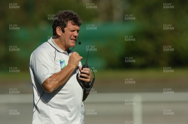 05.09.07 - Wales Rugby World Cup Training - France - Wales Coach, Gareth Jenkins looks on during training 