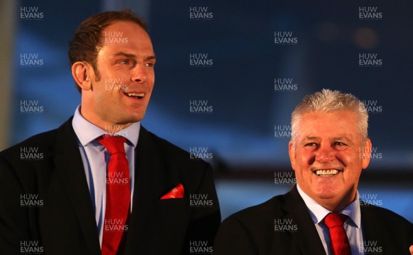 180319 - Welsh Rugby Team at their reception at The Senedd after winning the 6 Nations Grand Slam - Alun Wyn Jones and Warren Gatland