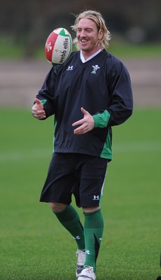 24.11.09 - Wales Rugby Training - Andy Powell in action during training. 