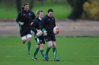 24.11.09 - Wales Rugby Training - Luke Charteris, Dwayne Peel and Stephen Jones in action during training. 
