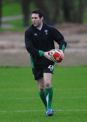 24.11.09 - Wales Rugby Stephen Jones at a training session ahead of his sides match against Australia on Saturday 