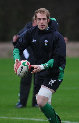 24.11.09 - Wales Rugby Alun Wyn Jones at a training session ahead of his sides match against Australia on Saturday 