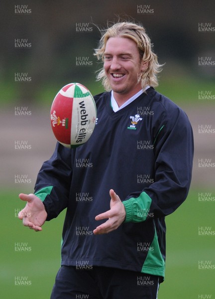 24.11.09 - Wales Rugby Training - Andy Powell in action during training. 