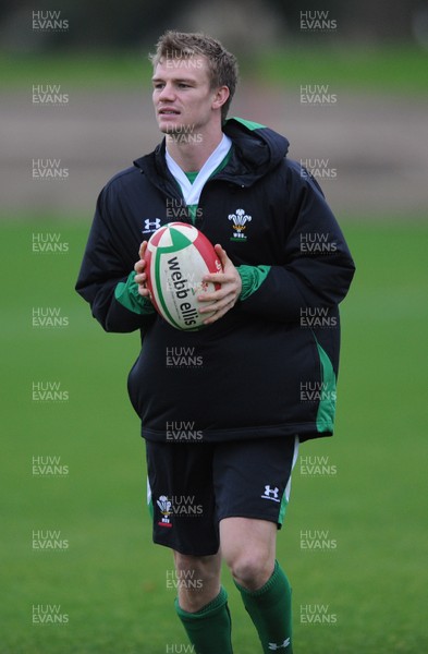 24.11.09 - Wales Rugby Training - Dwayne Peel in action during training. 
