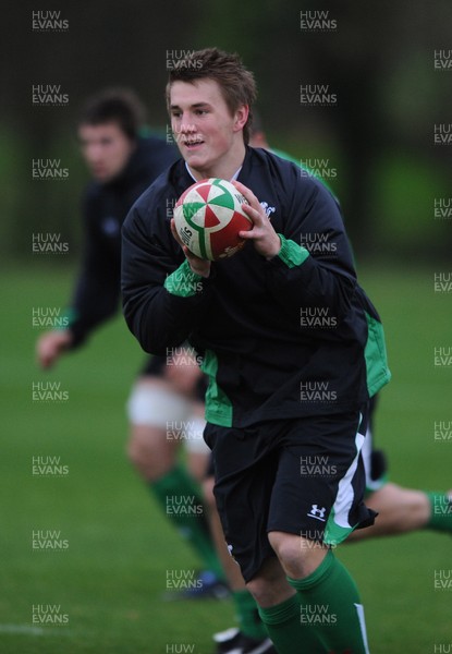 24.11.09 - Wales Rugby Training - Jonathan Davies in action during training. 