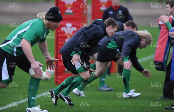 24.11.09 - Wales Rugby Training - Dwayne Peel in action during training. 