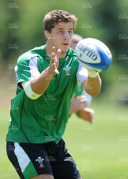 26.05.09 - Wales Rugby Training - Robin Sowden-Taylor takes a pass during training. 