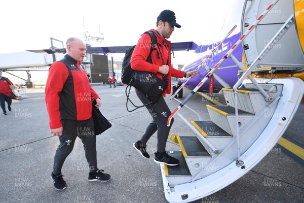 060220 - Wales Rugby Team Travel to Dublin - Alun Wyn Jones boards the plane at Cardiff Airport