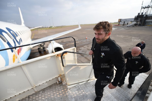 220218 - Wales Rugby Team Travel to Dublin - Leigh Halfpenny boards the flight