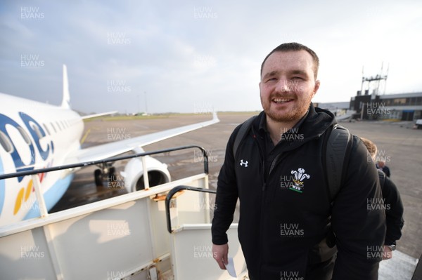 220218 - Wales Rugby Team Travel to Dublin - Ken Owens boards the flight