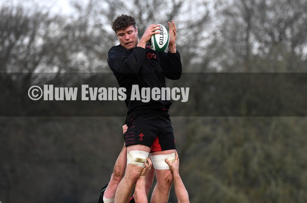 010222 - Wales Rugby Training - Will Rowlands during training