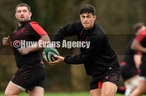 010222 - Wales Rugby Training - Louis Rees-Zammit during training