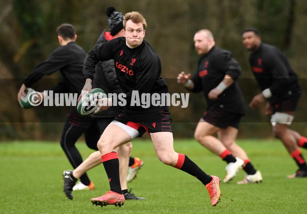 010222 - Wales Rugby Training - Nick Tompkins during training