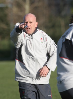 01.02.08  Wales rugby training at St Paul's School,Mortlake. Wales defence coach Shaun Edwards during trainin today(FRI)