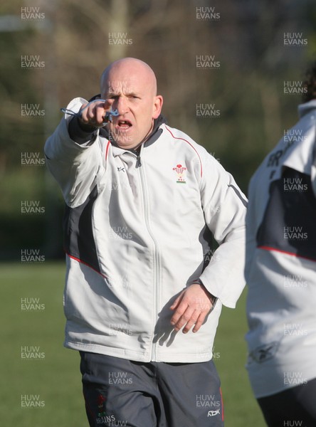 01.02.08  Wales rugby training at St Paul's School,Mortlake. Wales defence coach Shaun Edwards during trainin today(FRI)