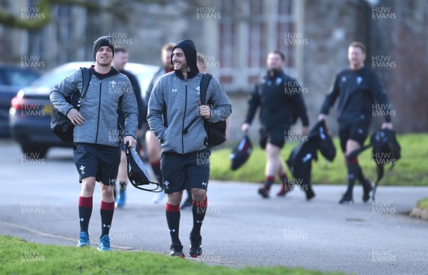 010218 - Wales Rugby Training - Gareth Anscombe and Josh Navidi during training