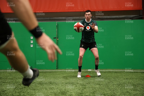 010324 - Wales Rugby Training in the National Centre of Excellence (NCE) - Adam Beard during training