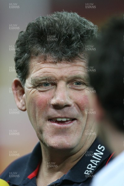 01.06.07  Wales rugby tour to Australia Wales coach Gareth Jenkins speaks to the press at the Suncorp Stadium in Brisbane. 