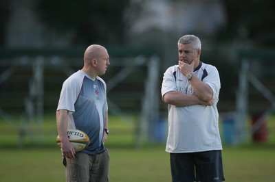 01.06.08 Wales rugby in S.Africa... Coach Warren Gatland with Shaun Edwards during training at Westerford High School in Cape Town.   