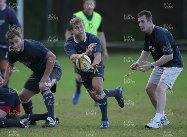 01.06.08 Wales rugby in S.Africa... Warren Fury passes  during training at Westerford High School in Cape Town.   