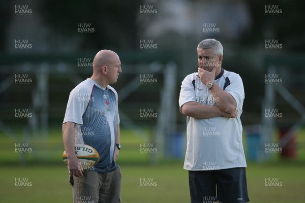 01.06.08 Wales rugby in S.Africa... Coach Warren Gatland with Shaun Edwards during training at Westerford High School in Cape Town.   