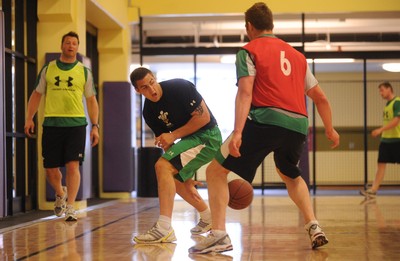 01.06.09 - Wales Rugby Training - Josh Turnbull during a game of basketball. 