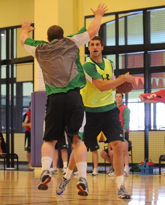 01.06.09 - Wales Rugby Training - Luke Charteris during a game of basketball. 