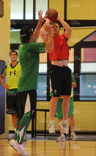 01.06.09 - Wales Rugby Training - Mark Jones during a game of basketball. 