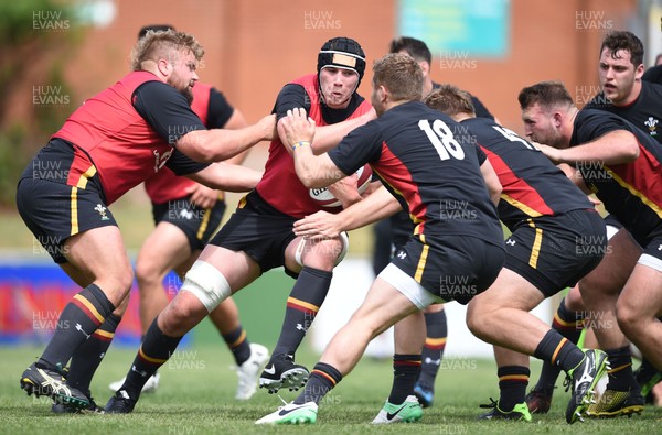 010617 - Wales Rugby Training - Sec Davies during training